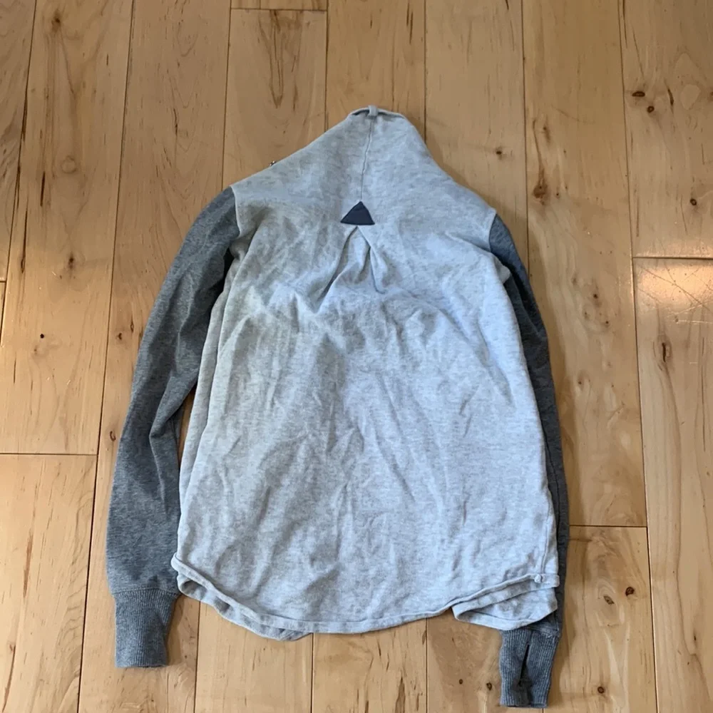 Iviva two-tone grey open front cardigan